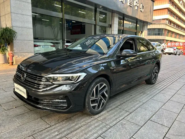 Фотография автомобиля — Volkswagen Sagitar
