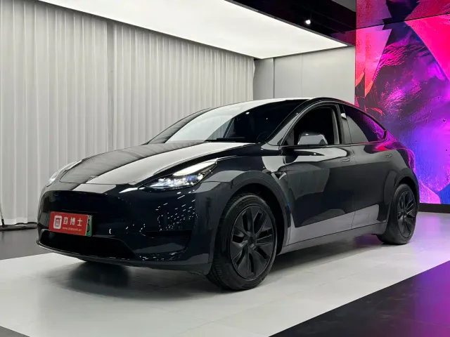Фотография автомобиля — Tesla Model Y