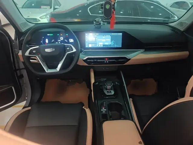 Geely Haoyue PRO — Фото автомобиля 9