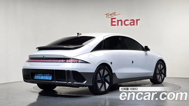 Hyundai Ioniq 6 — Фото автомобиля 2