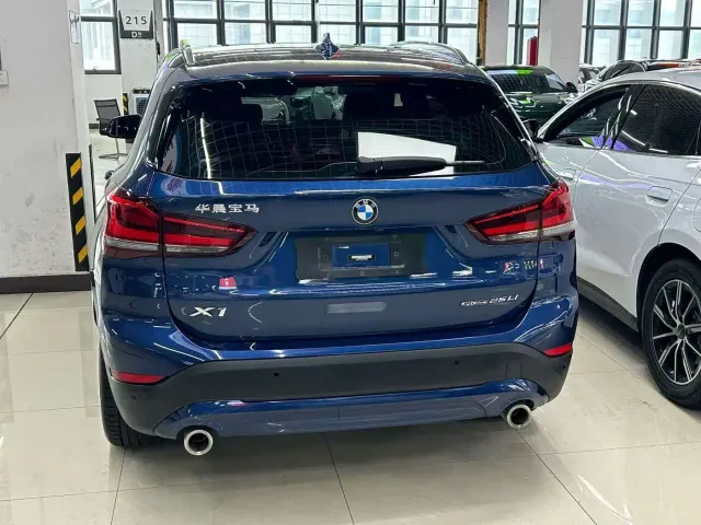 BMW X1 — Фото автомобиля 3