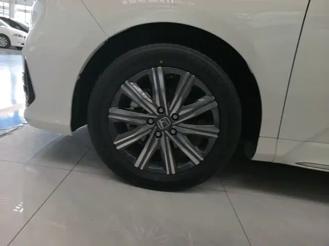 Honda Odyssey — Фото автомобиля 22