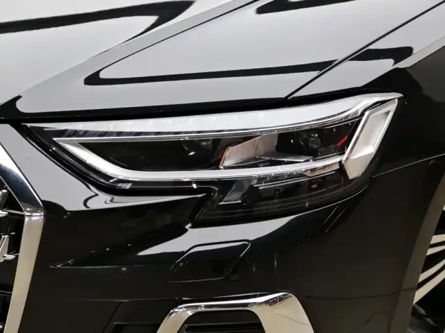 Audi A8 — Фото автомобиля 24