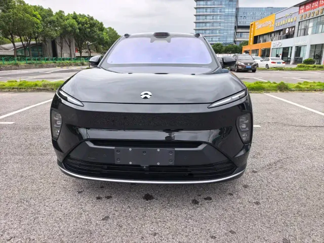 Nio ES8 — Фото автомобиля 2