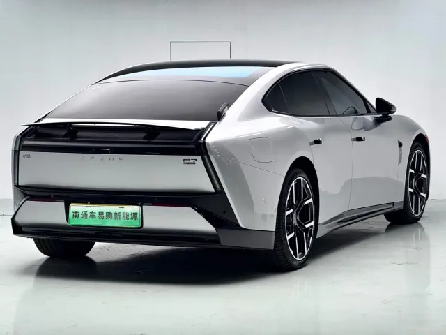 Xpeng P7 — Фото автомобиля 6
