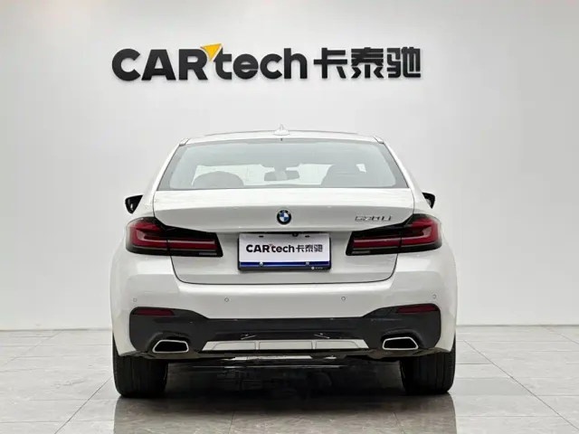 BMW 5 Series — Фото автомобиля 4