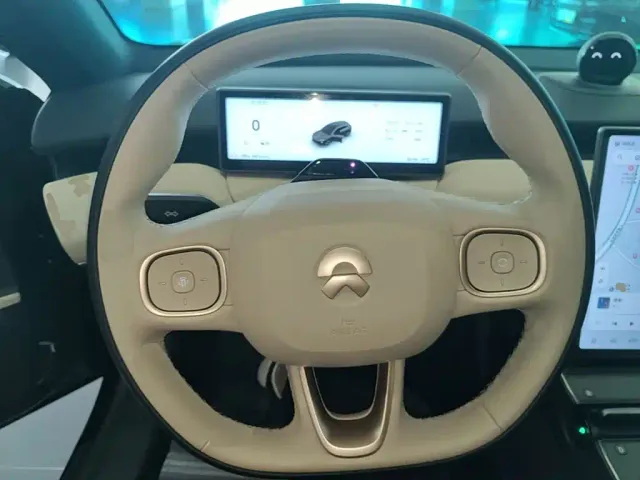 Nio ET5 Touring — Фото автомобиля 10