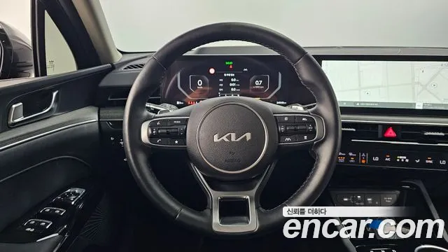 Kia K5 Generation 3 — Фото автомобиля 14