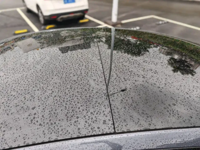 Tesla Model 3 — Фото автомобиля 8