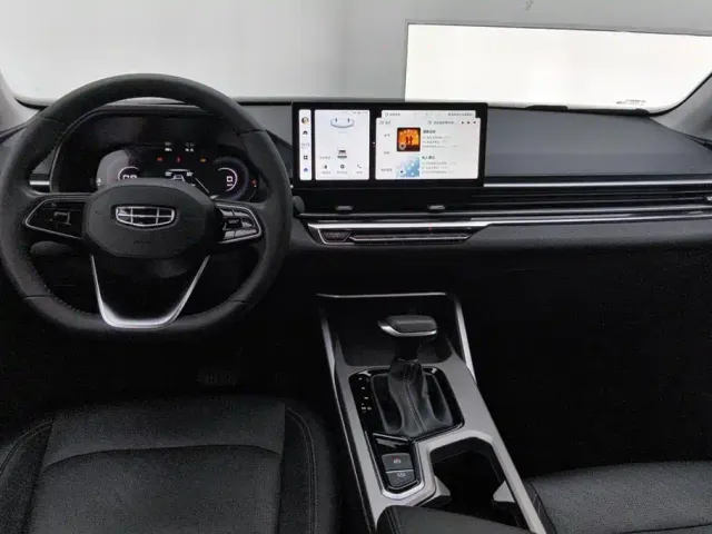 Geely Emgrand — Фото автомобиля 12