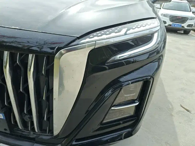 Hongqi HS3 PHEV — Фото автомобиля 23