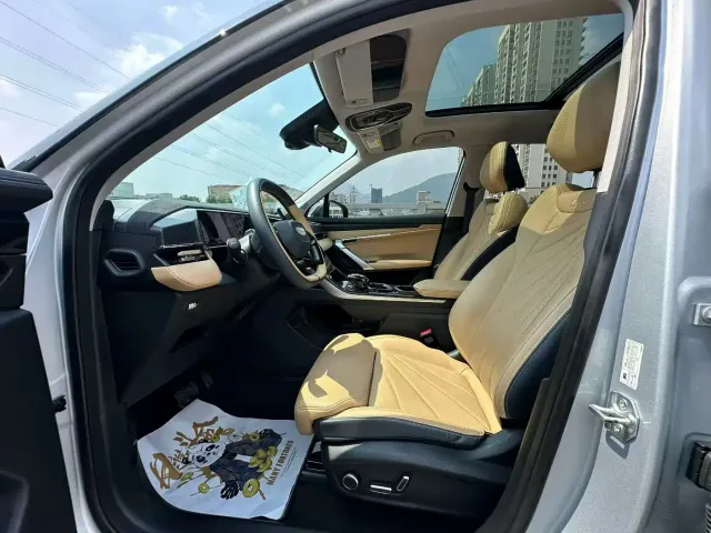 Geely Boyue L — Фото автомобиля 4