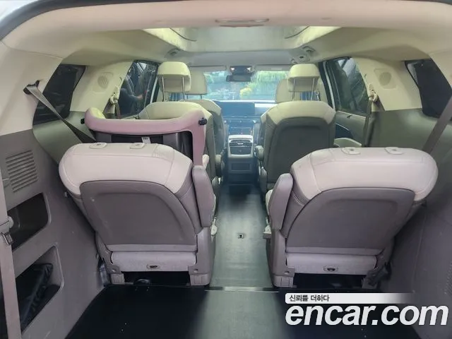 Kia Carnival Generation 4 — Фото автомобиля 7