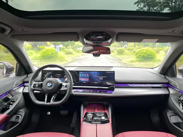 BMW 5 Series — Фото автомобиля 17