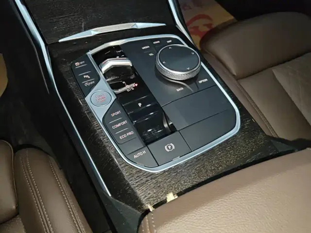 BMW 3 Series — Фото автомобиля 13