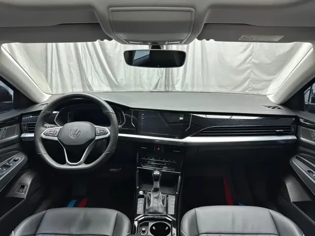 Volkswagen Passat — Фото автомобиля 5