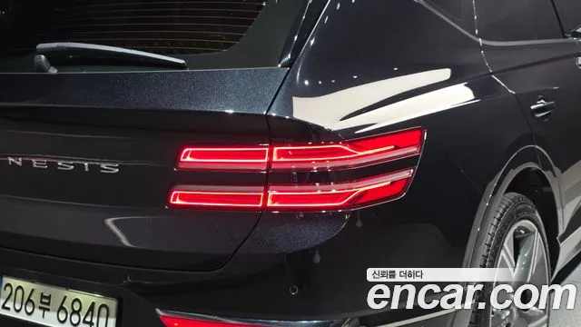 Genesis GV80 — Фото автомобиля 23