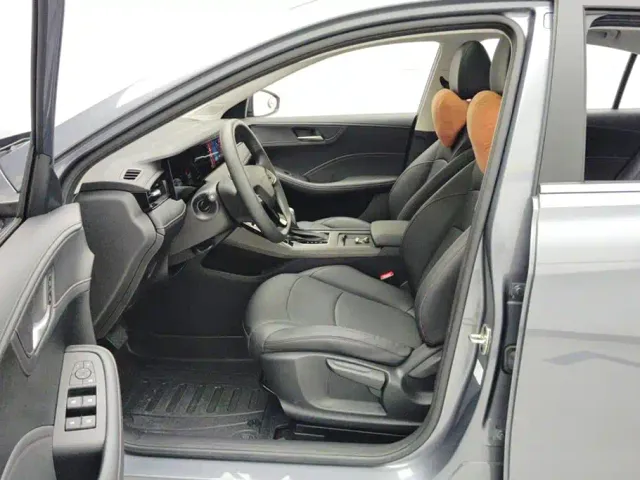 Roewe i5 — Фото автомобиля 9