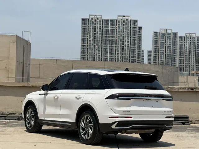 Lincoln Corsair — Фото автомобиля 4