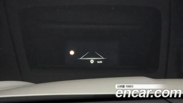 Genesis GV70 — Фото автомобиля 15