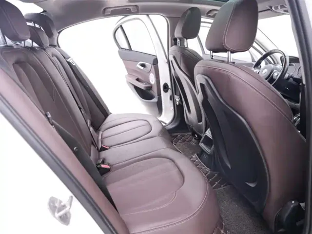 BMW 1 Series — Фото автомобиля 18