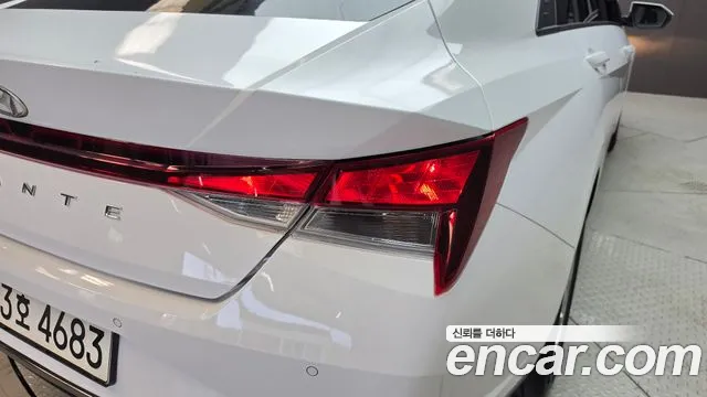 Hyundai Avante — Фото автомобиля 8