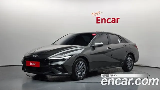 Фотография автомобиля — Hyundai Avante CN7
