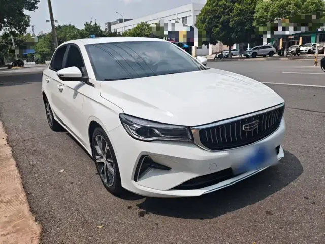 Geely Emgrand — Фото автомобиля 3