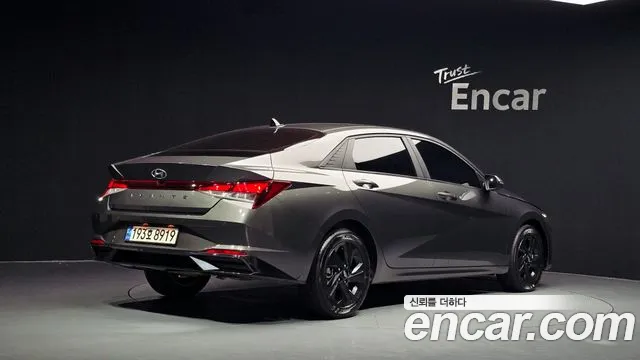 Hyundai Avante CN7 — Фото автомобиля 2