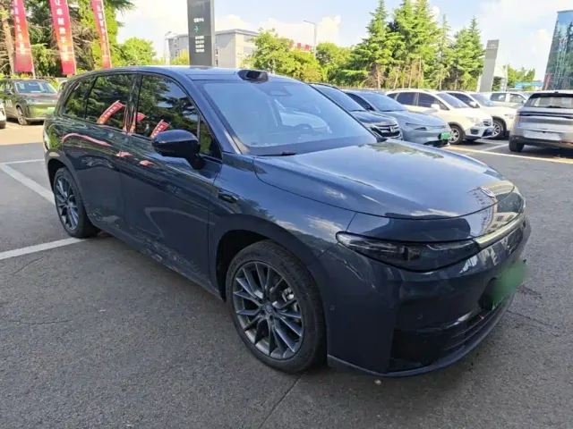 Leapmotor C10 — Фото автомобиля 21