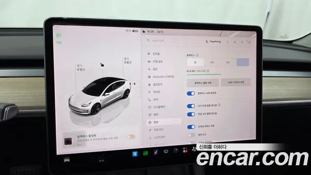 Tesla Model 3 — Фото автомобиля 22