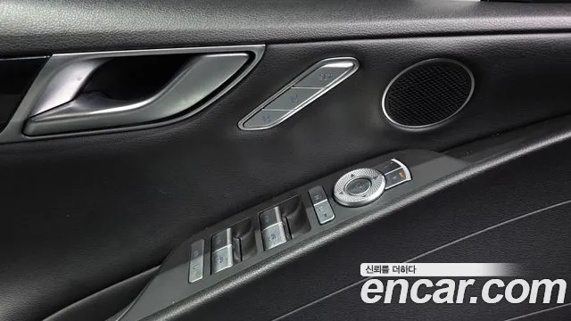 Genesis G80 RG3 — Фото автомобиля 30