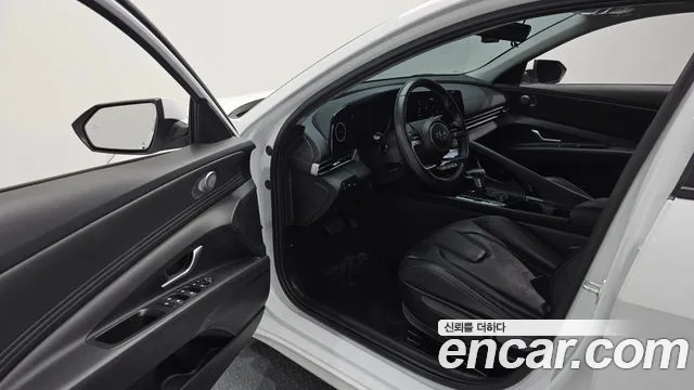 Hyundai AVANTE Avante (CN7) — Фото автомобиля 10
