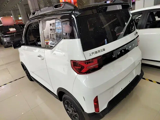 Wuling Hongguang Mini EV — Фото автомобиля 4