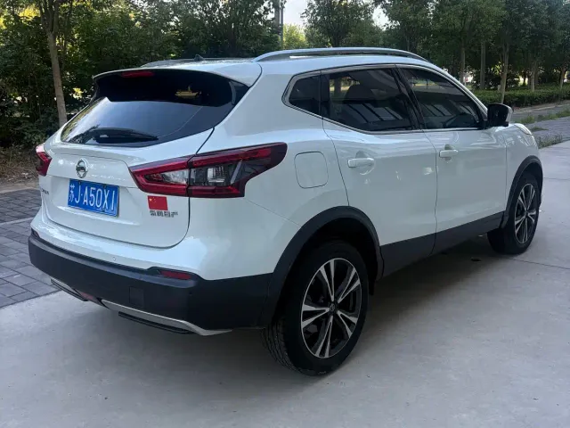 Nissan Qashqai — Фото автомобиля 3