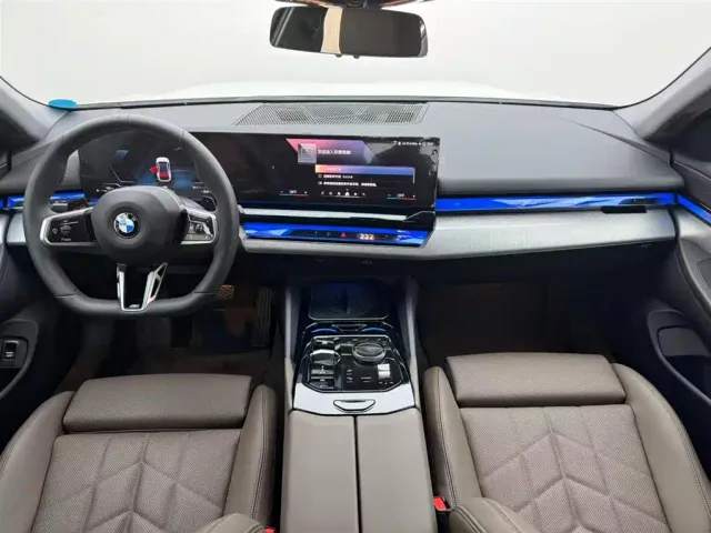 BMW 5 Series — Фото автомобиля 7