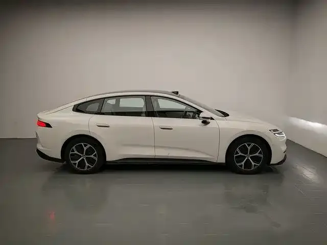 Changan Qiyuan A06 — Фото автомобиля 8