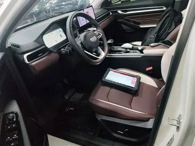 Geely Emgrand — Фото автомобиля 14