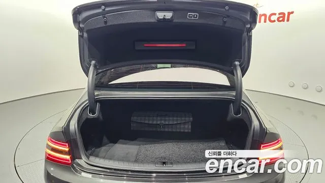 Genesis G80 Бензин 2.5 турбо 2WD — Фото автомобиля 16