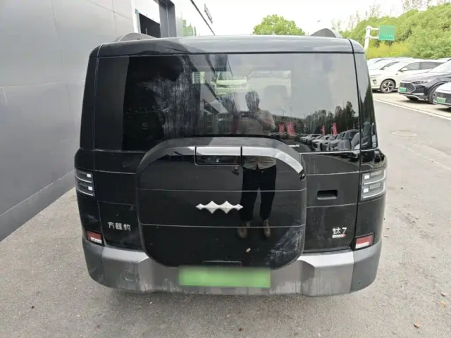 BYD FangChengBao Titanium 7 — Фото автомобиля 5