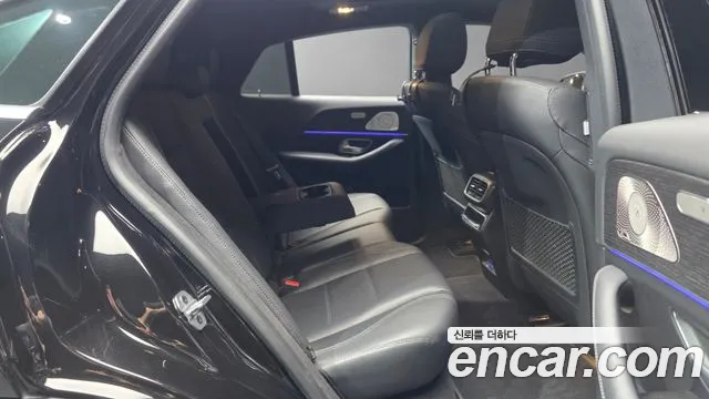 Mercedes-Benz GLE-Class — Фото автомобиля 10