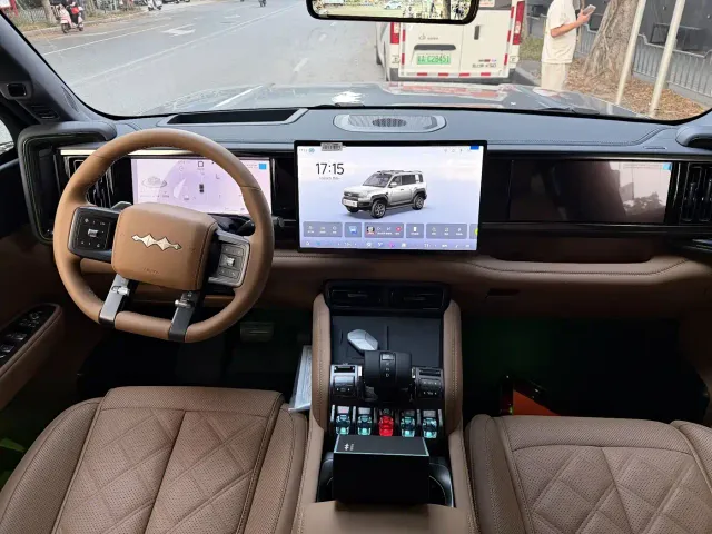 BYD FangChengBao Leopard 5 — Фото автомобиля 5
