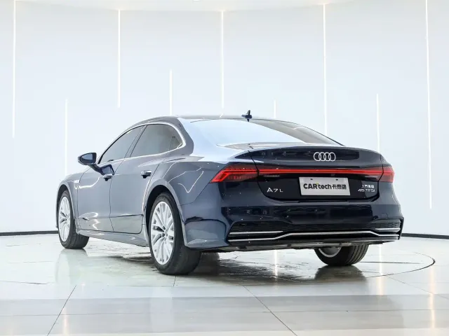 Audi A7L — Фото автомобиля 5