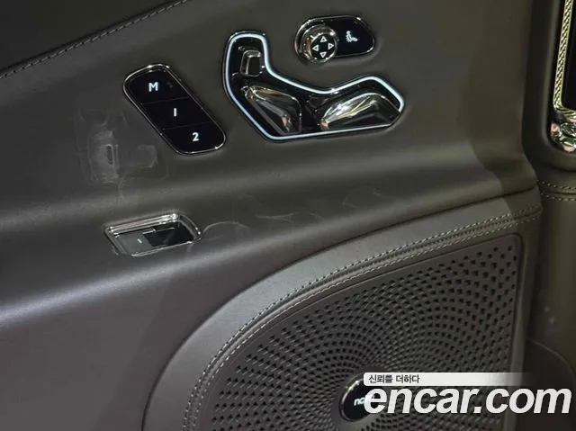 Bentley Flying Spur — Фото автомобиля 17