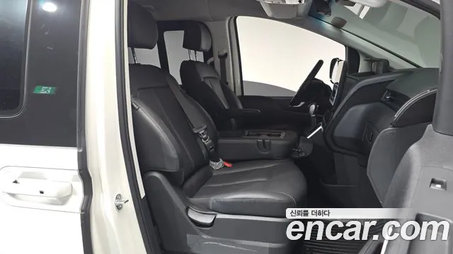 Hyundai Staria Staria Tourer 11 мест — Фото автомобиля 10