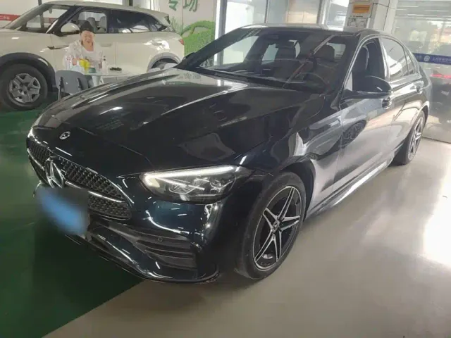 Фотография автомобиля — Mercedes-Benz C-Class