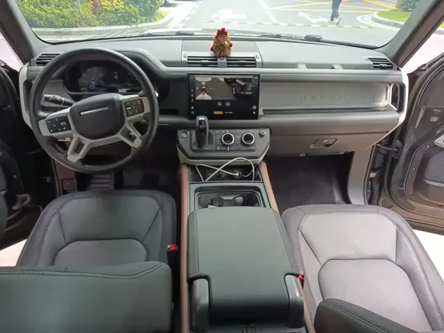 Land Rover Land Rover Defender 2022 110 P400 X-DYNAMIC HSE — Фото автомобиля 12