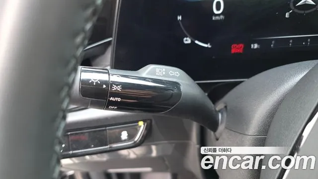 Kia Niro — Фото автомобиля 28