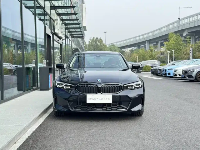 BMW 3 Series — Фото автомобиля 3