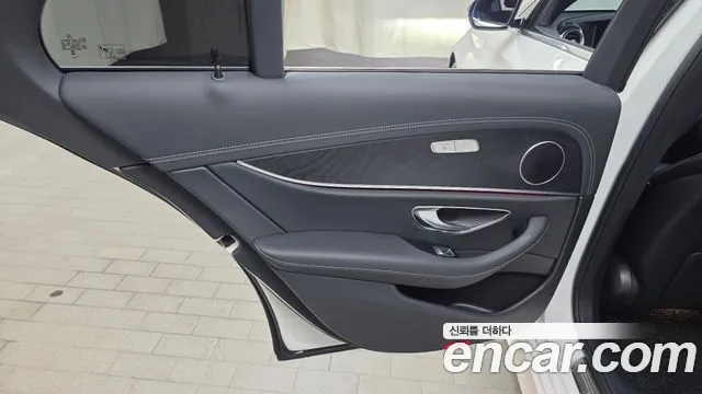 Mercedes-Benz E-Class W213 — Фото автомобиля 14